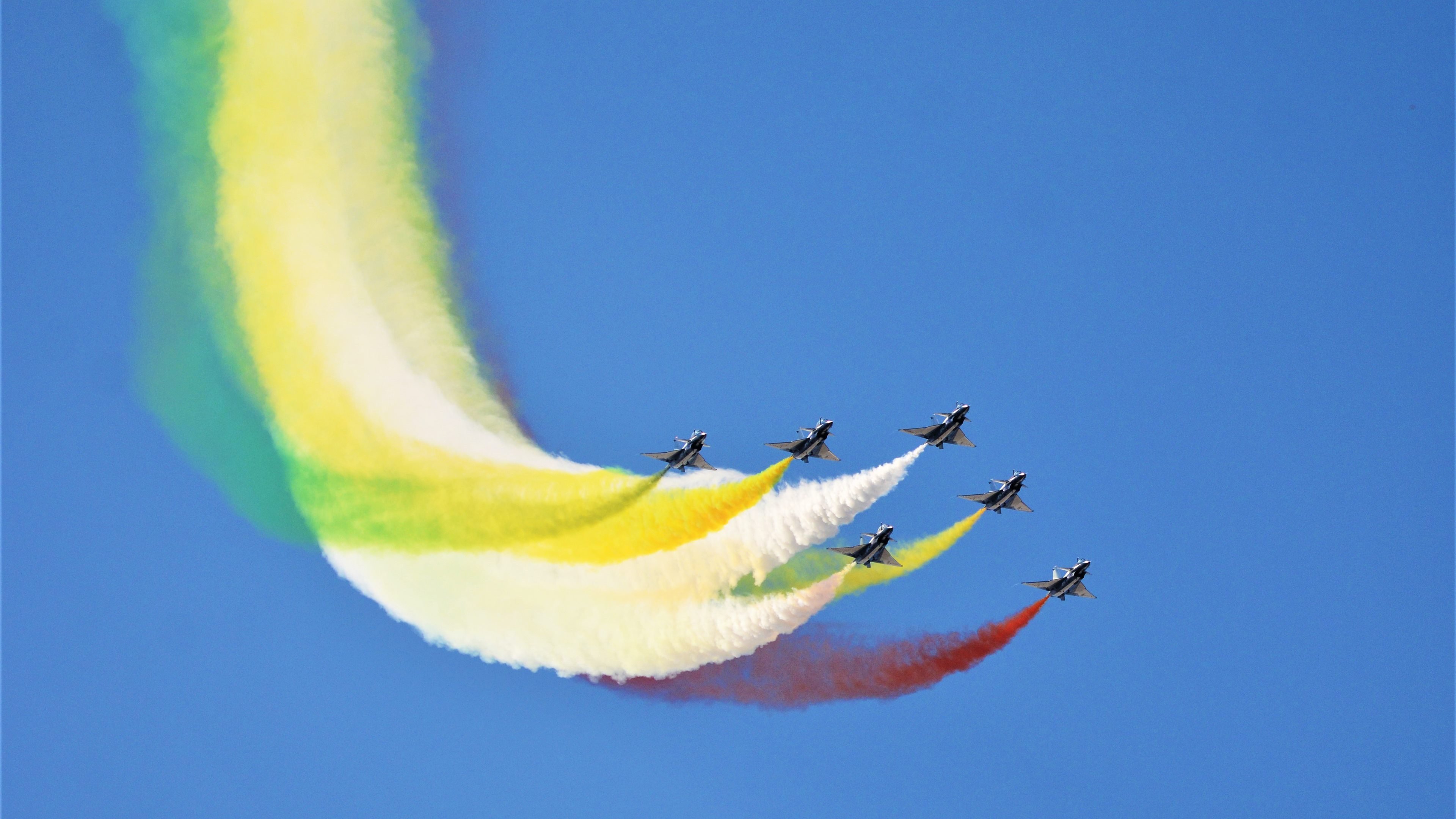 中立B选手与国际强手差距逐渐缩小，中立场比赛