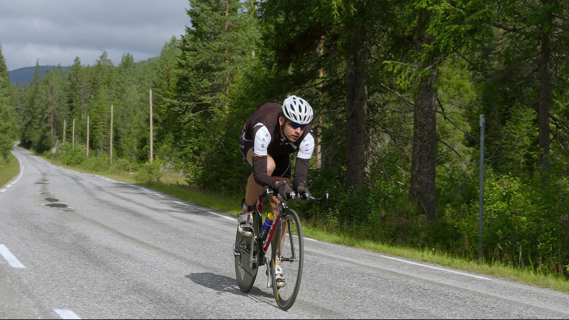 拜仁高压战术再次展现威力，拜仁高层三巨头