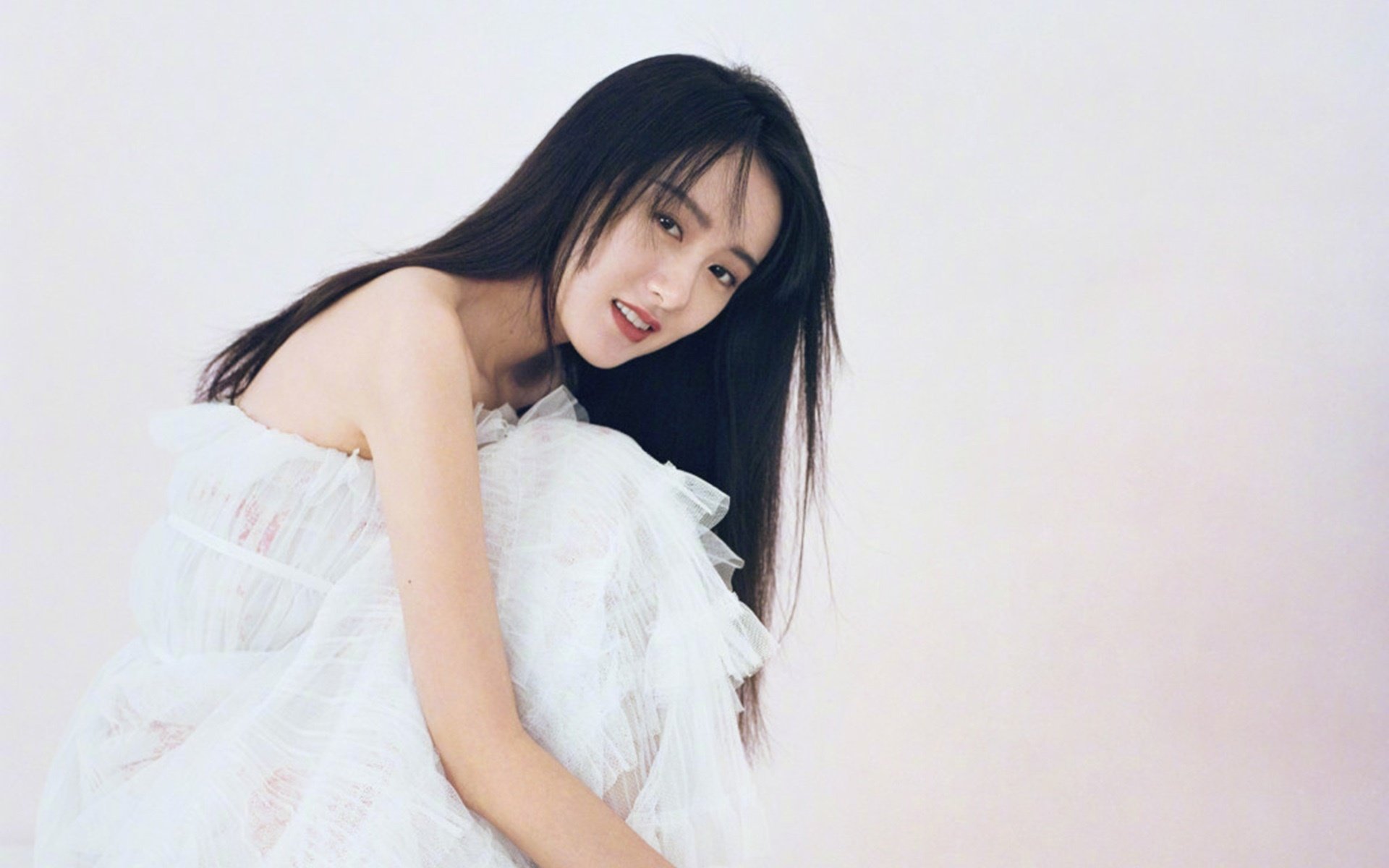 “萨尔·巴赫在南非国家队的首秀:展现非凡潜力”