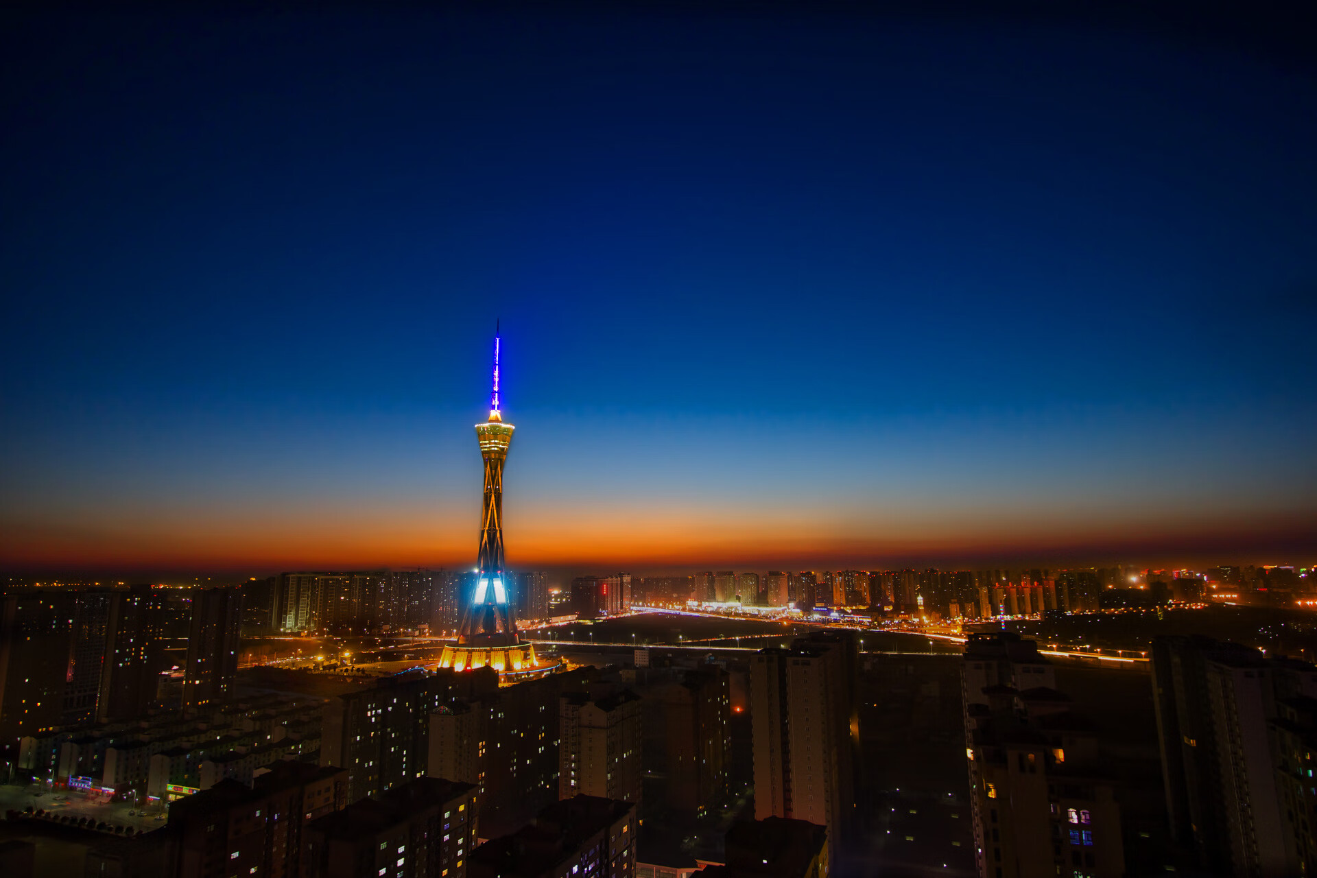 七六人宣布与主帅续约建立长期合作